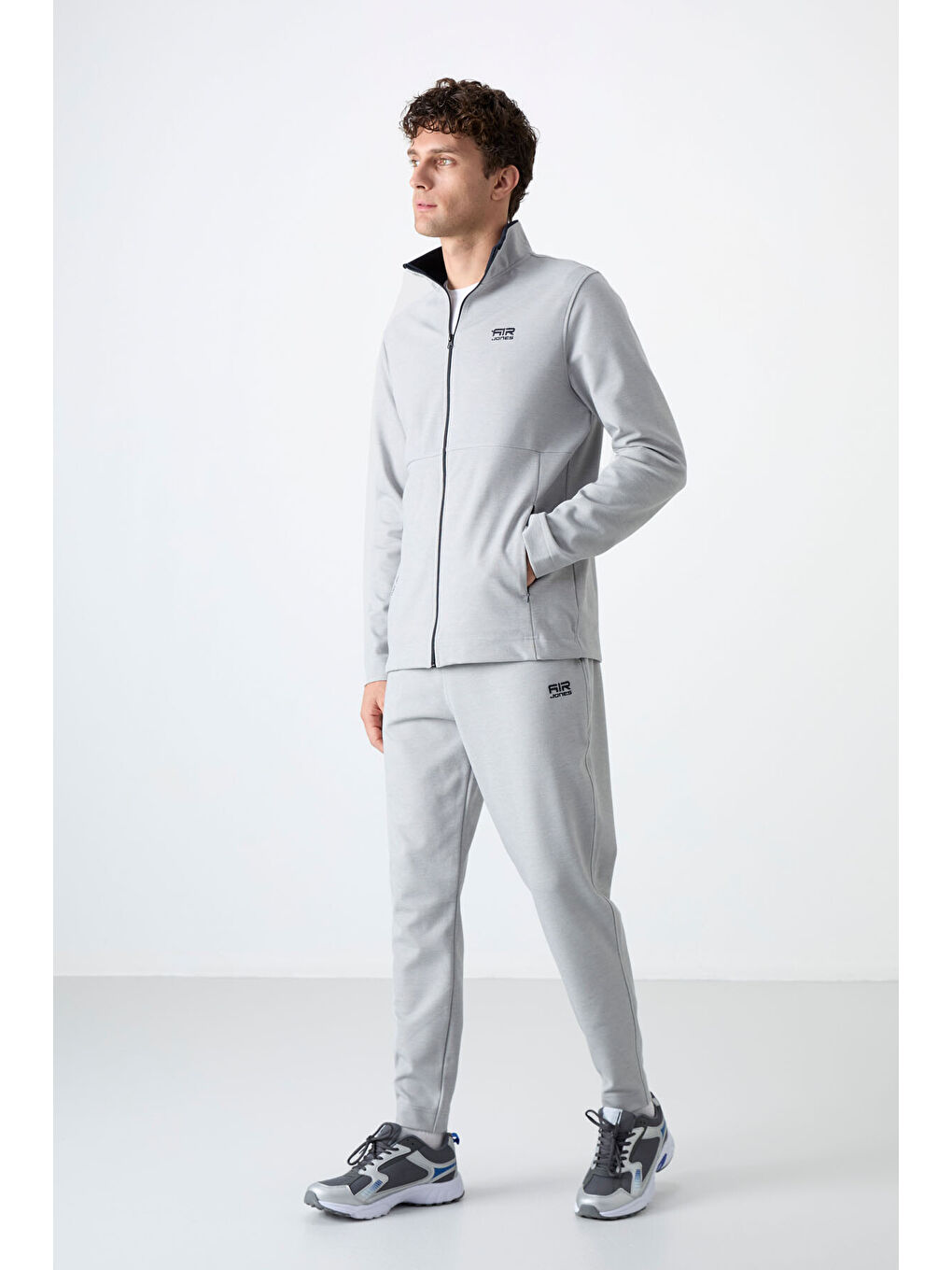 Gri Dik Yaka Gizli Cep Detaylı Standart Kalıp Erkek Eşofman Takım - 85209