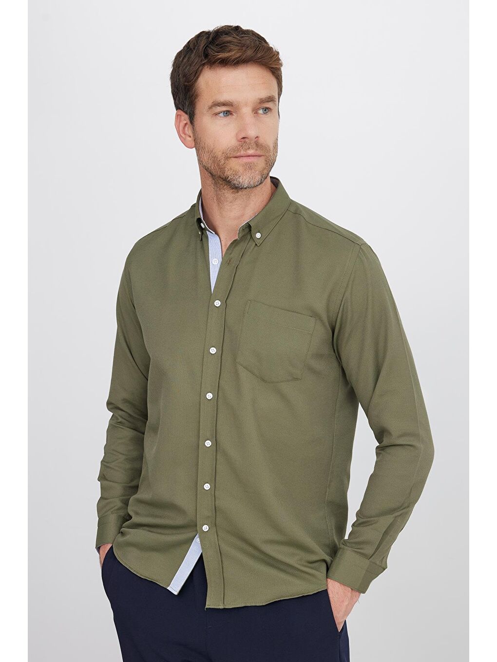 Erkek Regular Fit Klasik Kesim Düğmeli Yaka Pamuklu Kolay Ütü Oxford Düz Haki Gömlek