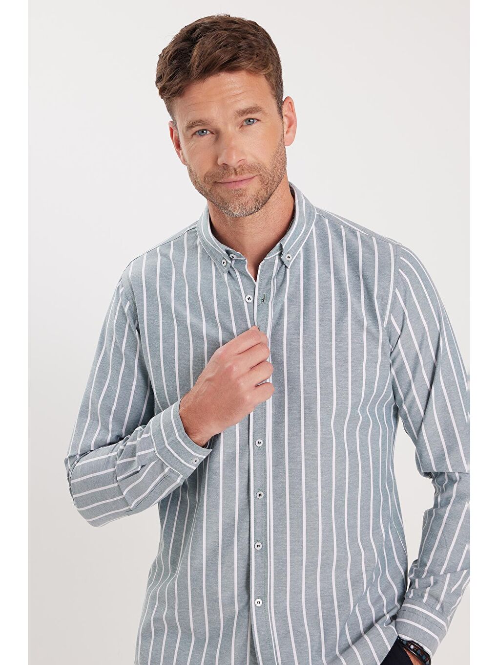 Karışık Slim Fit Uzun Kollu Çizgili Yaka Düğmeli Erkek Gömlek-1