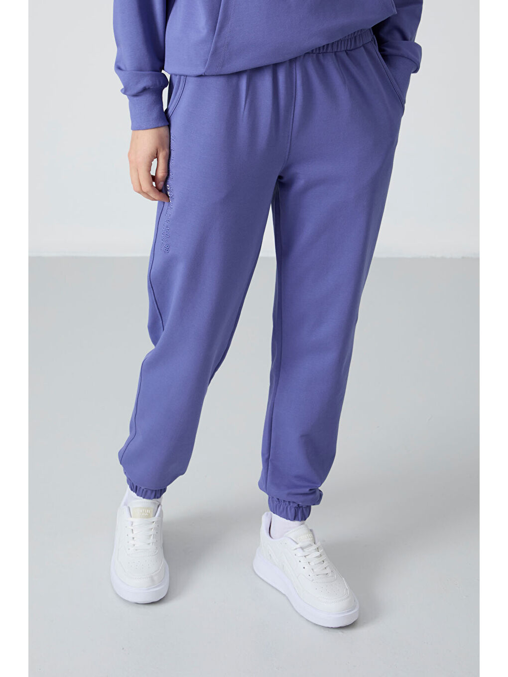 Mavi Eflatun Kapüşonlu Kanguru Cep Oversize Lastik Paça Kadın Eşofman Takımı - 95288-2