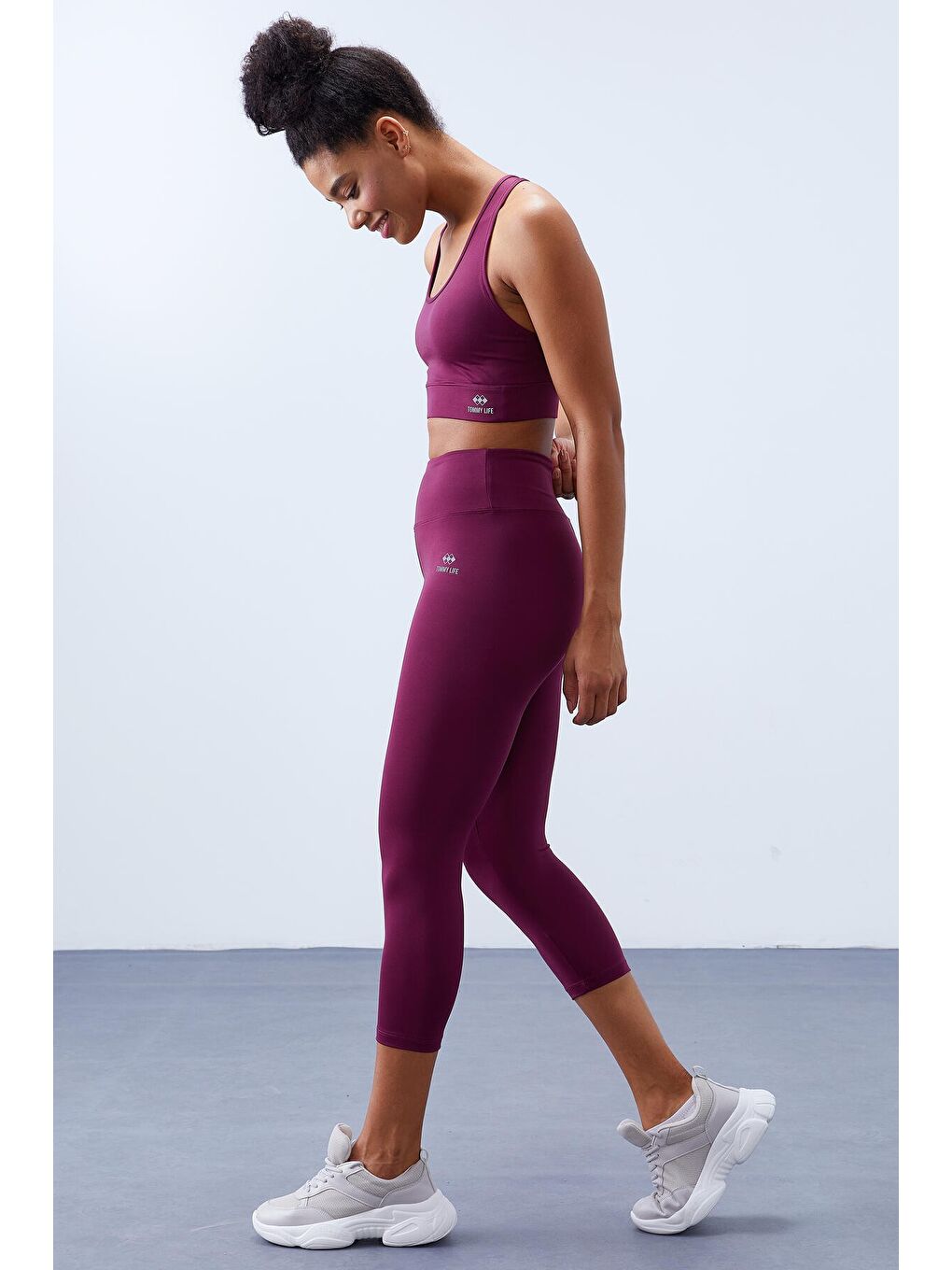 Bordo Yüksek Bel Toparlayıcı Çapraz Sırt Detaylı Slim Fit Kadın Tayt Takım - 95283-2