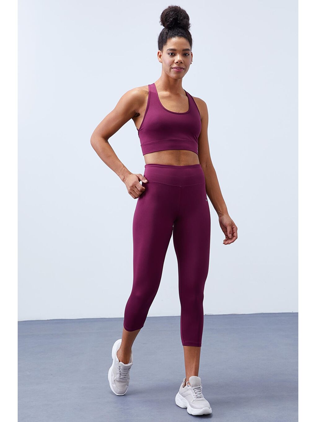 Bordo Yüksek Bel Toparlayıcı Çapraz Sırt Detaylı Slim Fit Kadın Tayt Takım - 95283-4