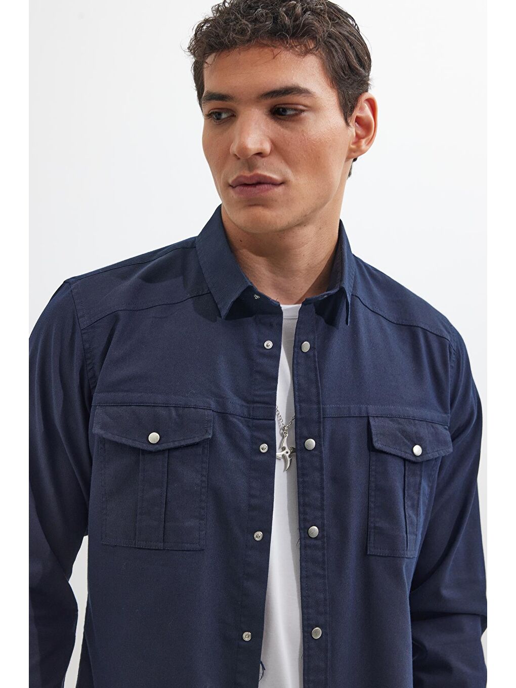 Erkek Slim Fit Uzun Kollu Spor Yaka Yıkamalı Çift Cepli Armürlü Denim Jean Lacivert Gömlek-1