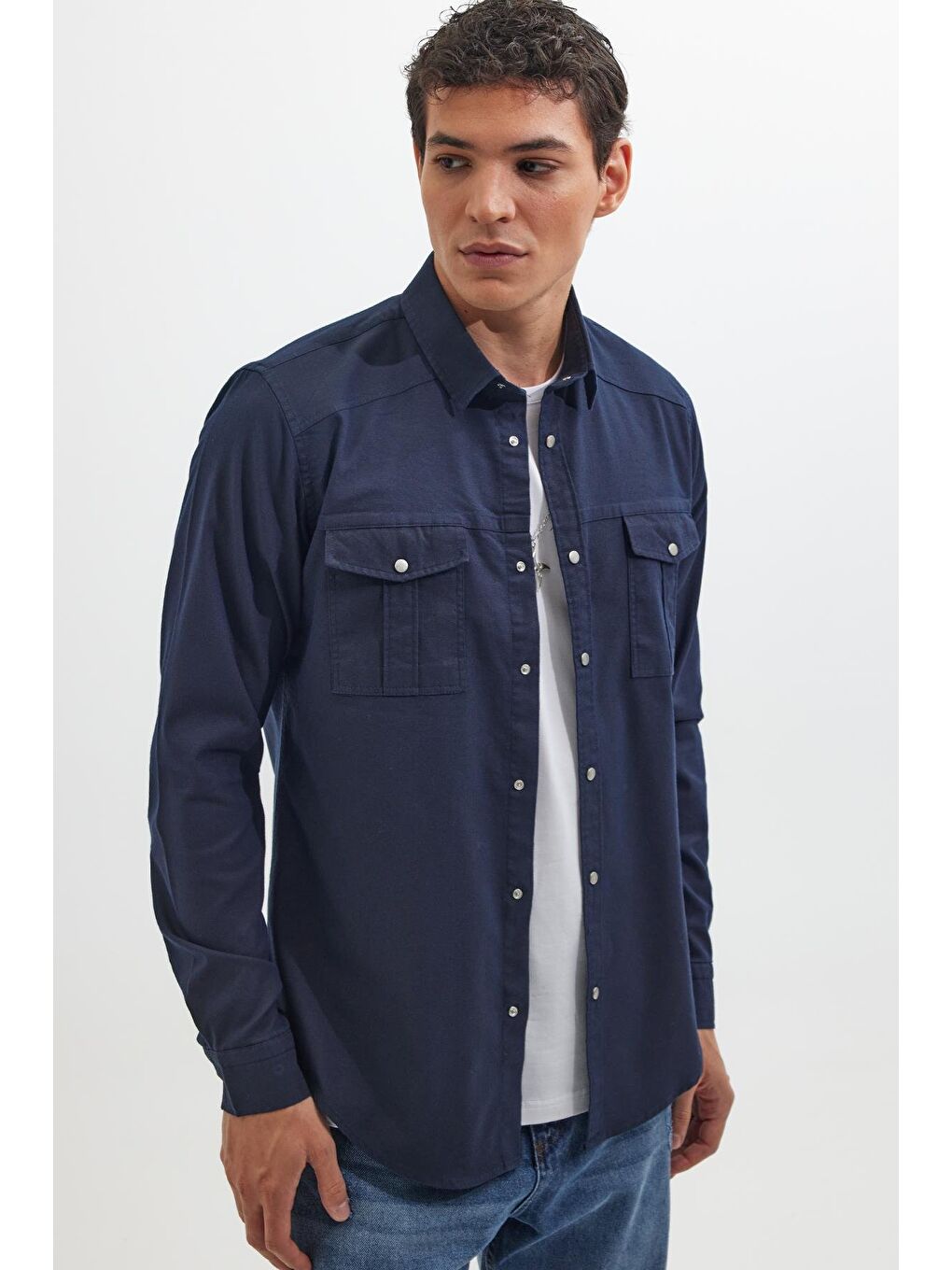 Erkek Slim Fit Uzun Kollu Spor Yaka Yıkamalı Çift Cepli Armürlü Denim Jean Lacivert Gömlek-4