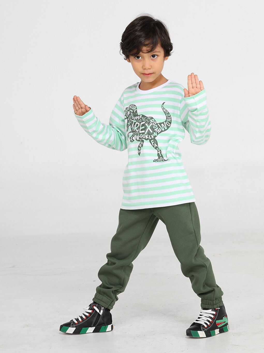 Casabony Yeşil Yazılı Dino Jogger +T-shirt Takım