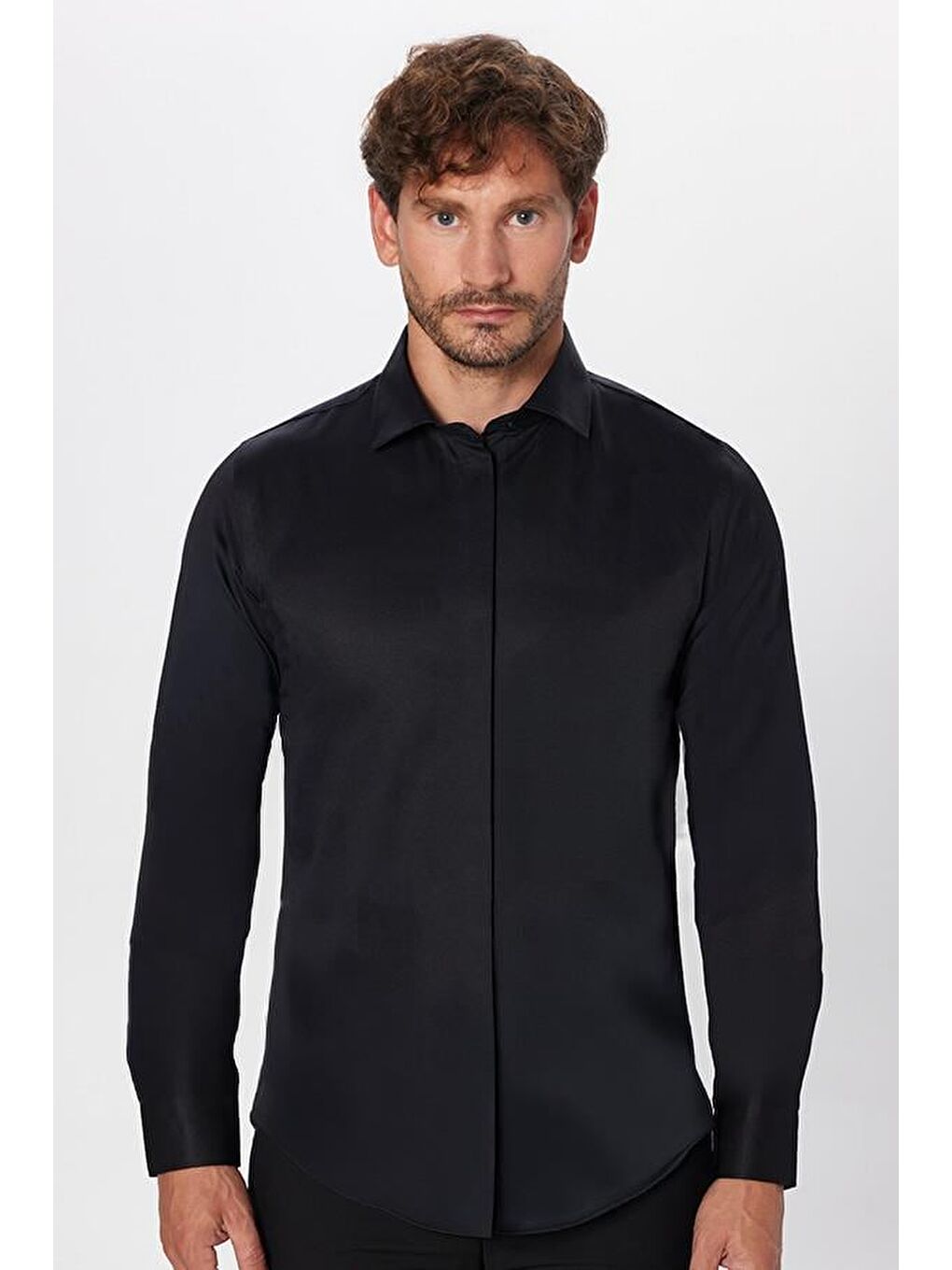 Slim Fit Uzun Kollu Gizli Pat Sırtı Körüklü Düz Siyah Erkek Gömlek-2