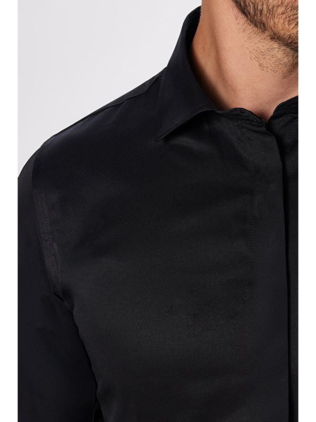 Slim Fit Uzun Kollu Gizli Pat Sırtı Körüklü Düz Siyah Erkek Gömlek-3