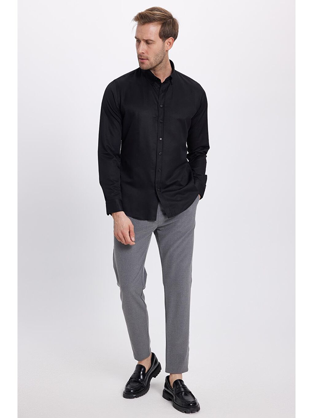 Siyah Slim Fit Uzun Kollu Düğmeli Yaka Pamuklu Kolay Ütü Düz Erkek Gömlek-3