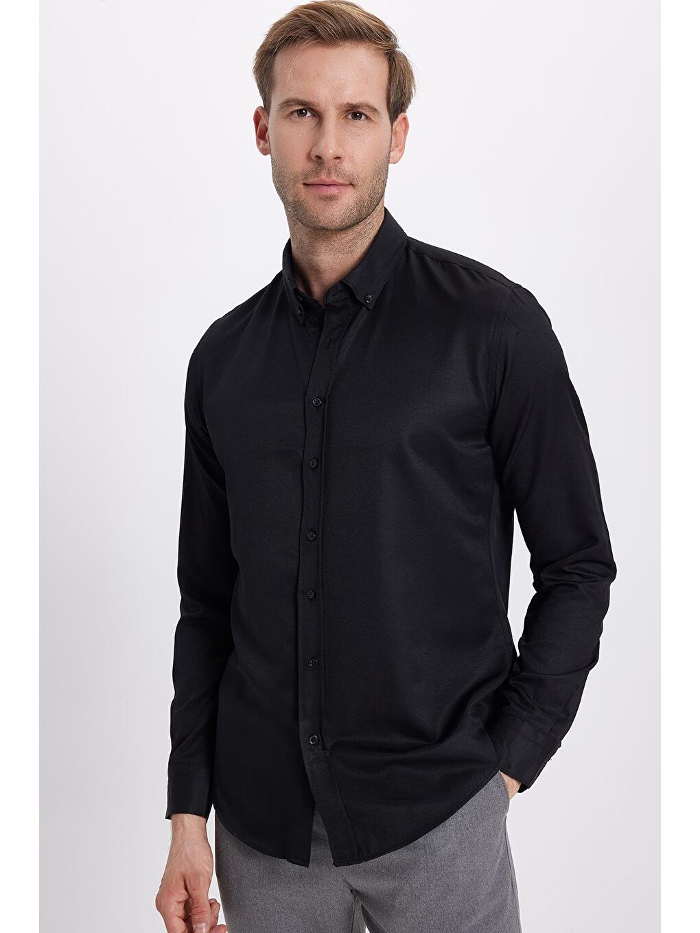 Siyah Slim Fit Uzun Kollu Düğmeli Yaka Pamuklu Kolay Ütü Düz Erkek Gömlek-4