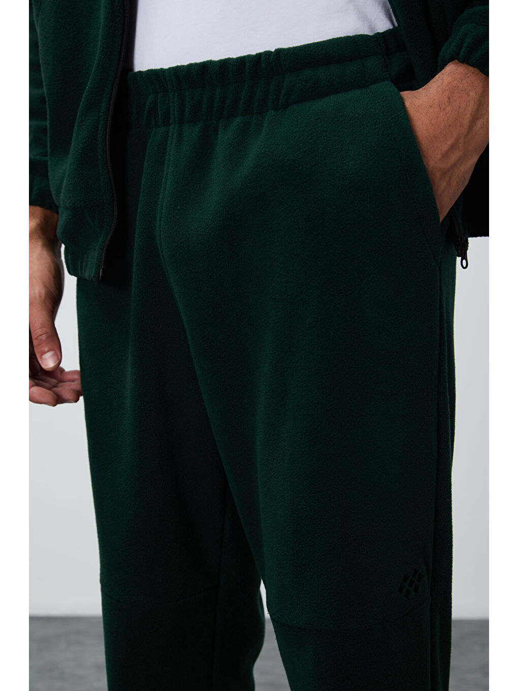 Çam Yeşil Kalın Yumuşak Dokulu Comfort Fit Nakışlı Erkek Eşofman Takım - 85269-2