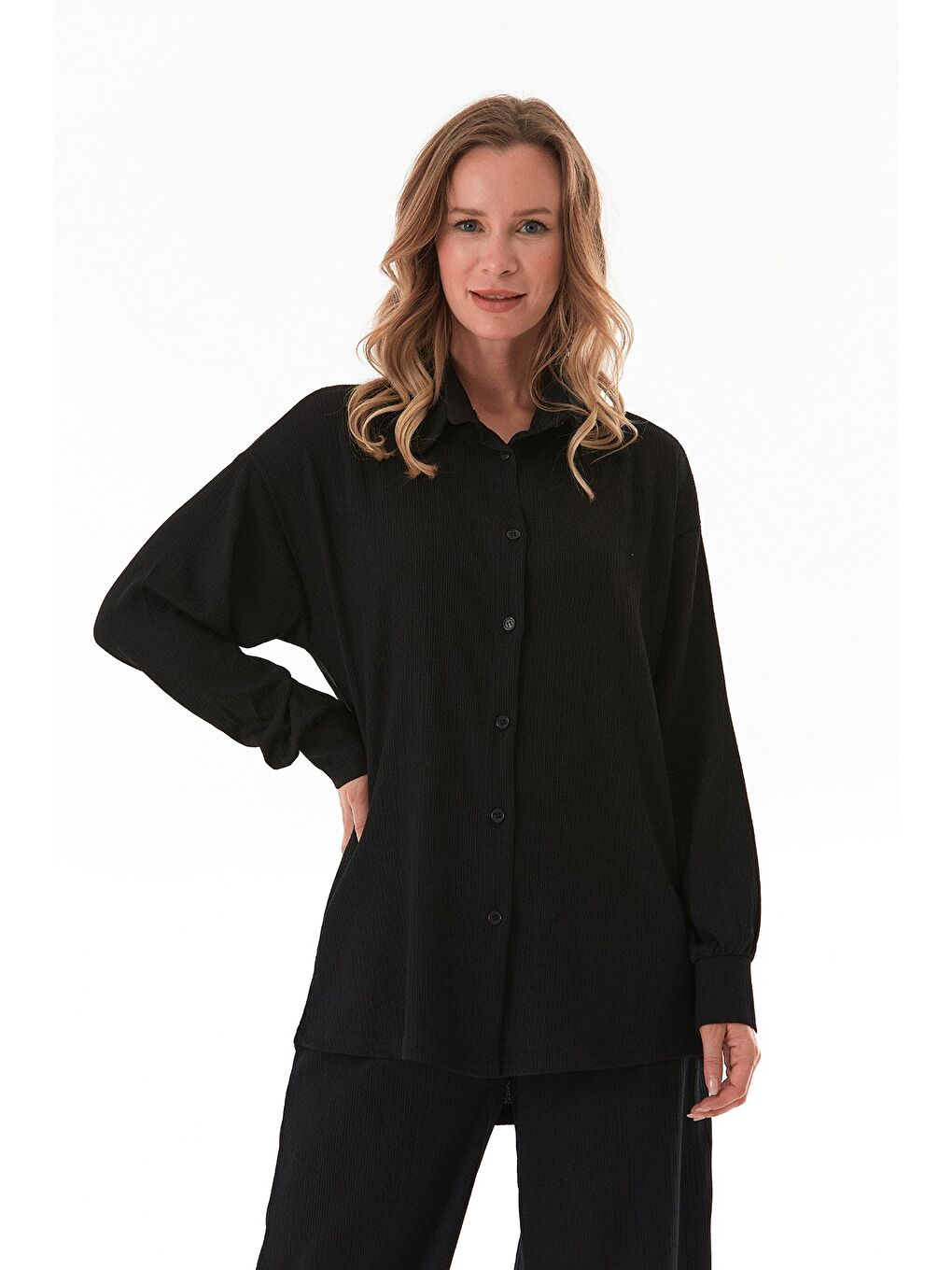 Siyah Gömlek Yaka Bürümcük Kumaş Takım-1