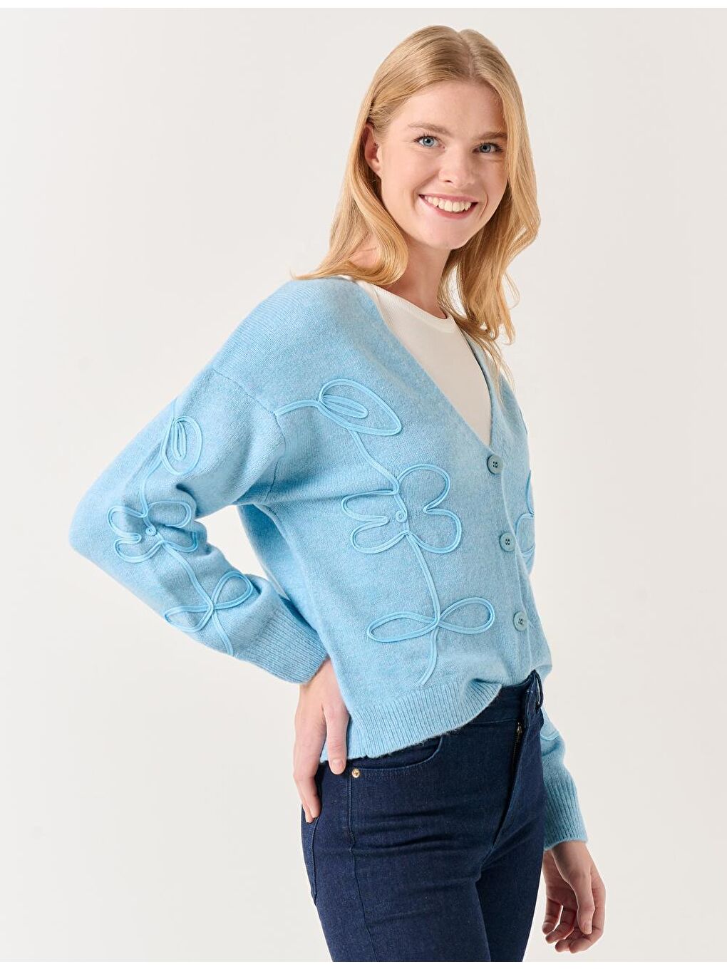 Açık Mavi V Yaka Çiçek Desenli Triko Hırka-3