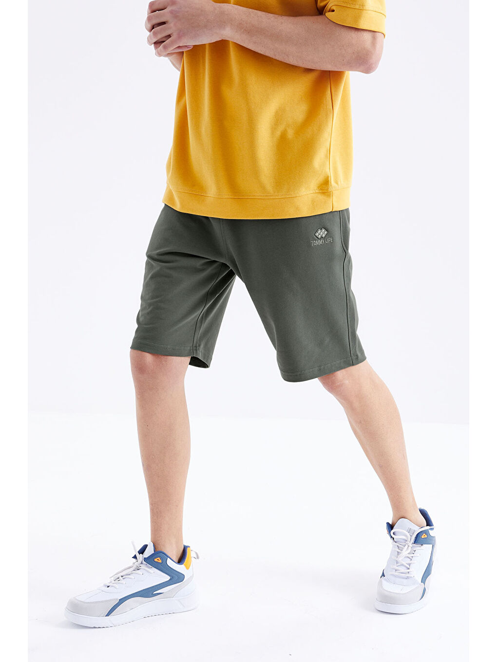 Yeşil Çağla Bağcıklı Standart Kalıp Basic Erkek Şort - 81212-3