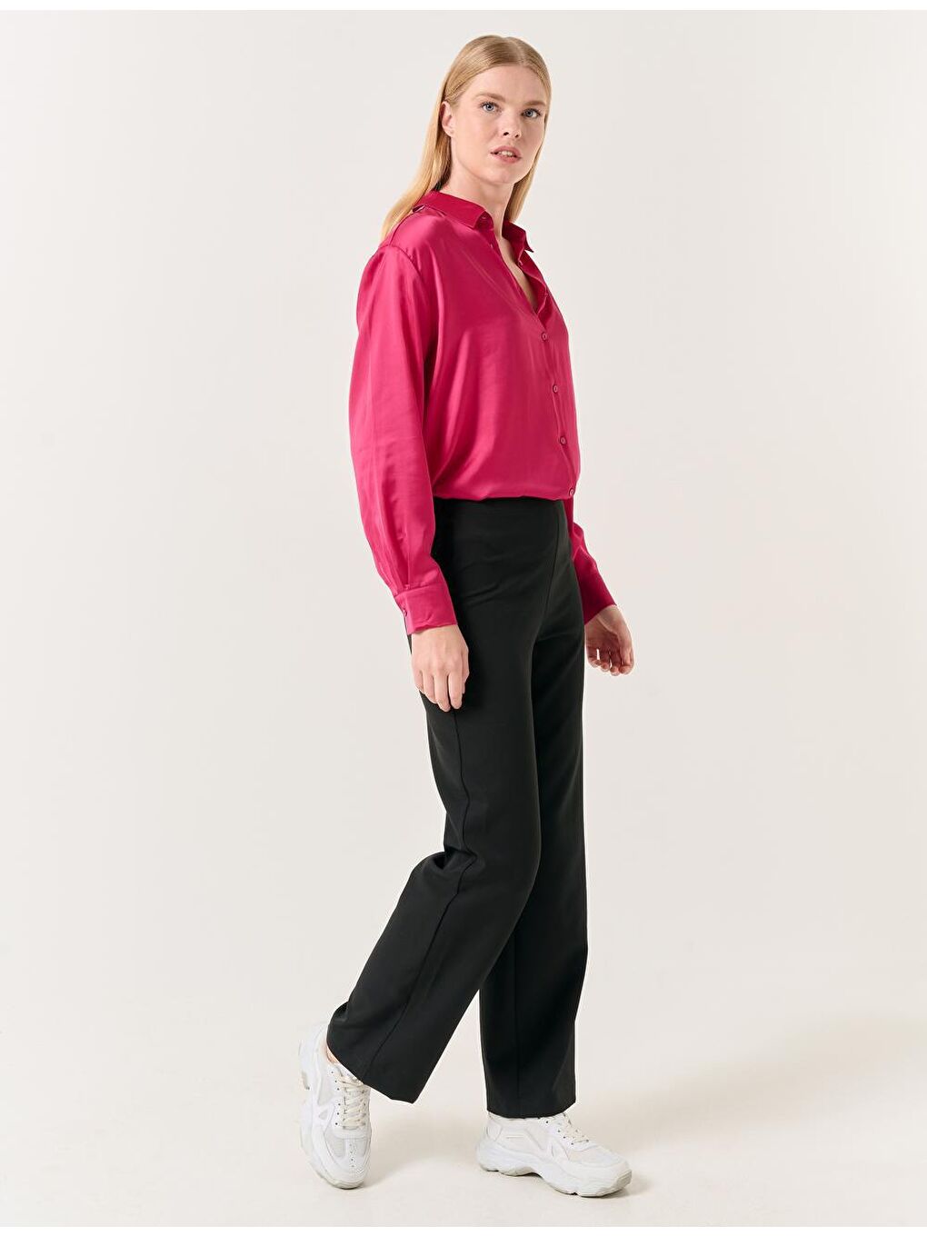 Siyah Yüksek Bel Bol Paça Lastikli Pantolon-2