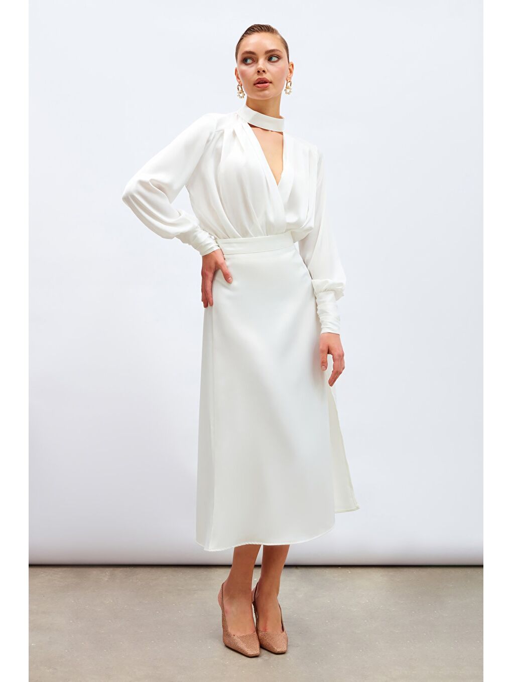 Yırtmaçlı Saten Etek - Ekru-3