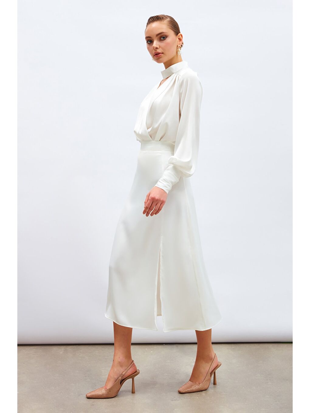 Yırtmaçlı Saten Etek - Ekru-4