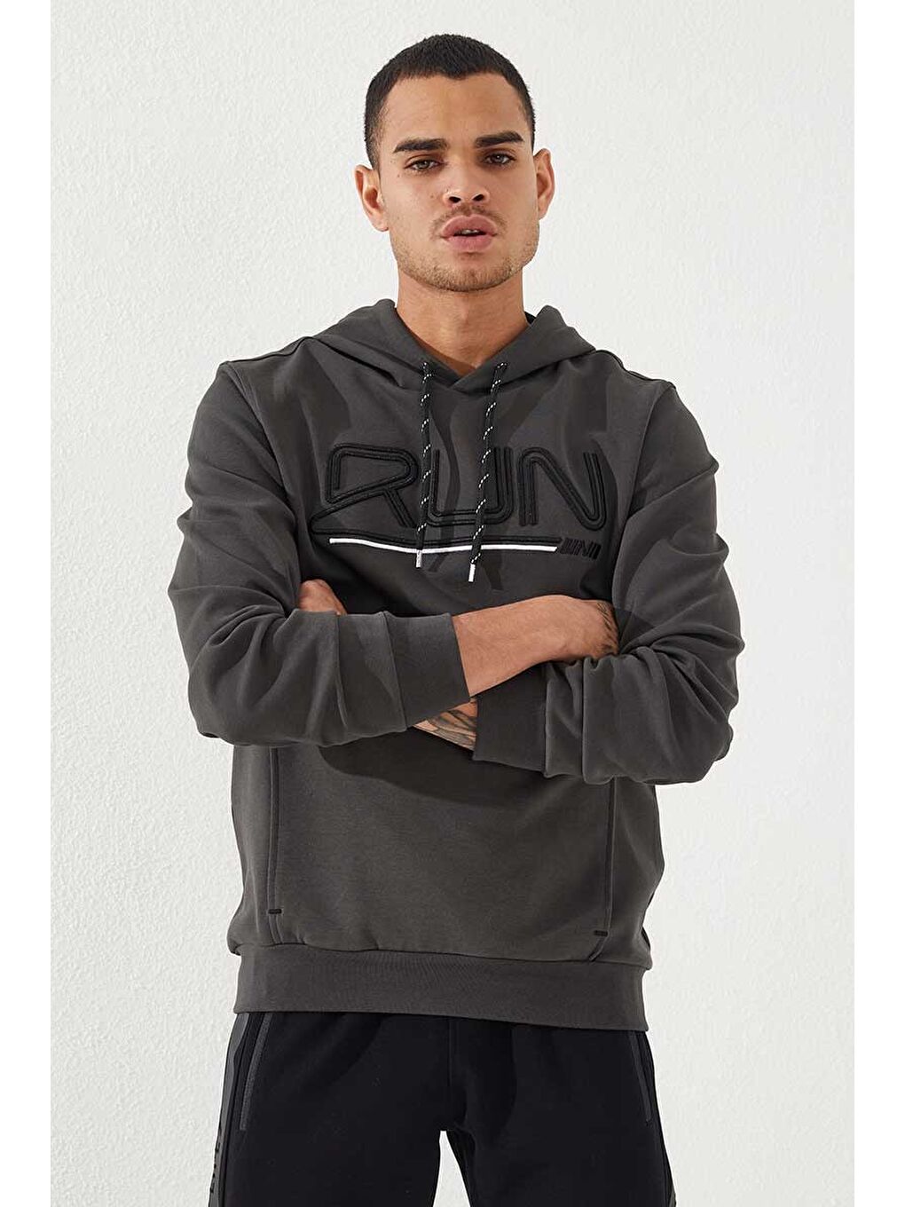 Haki Yazı Nakışlı Standart Kalıp Kapüşonlu  Erkek Hoodie - 87887-3