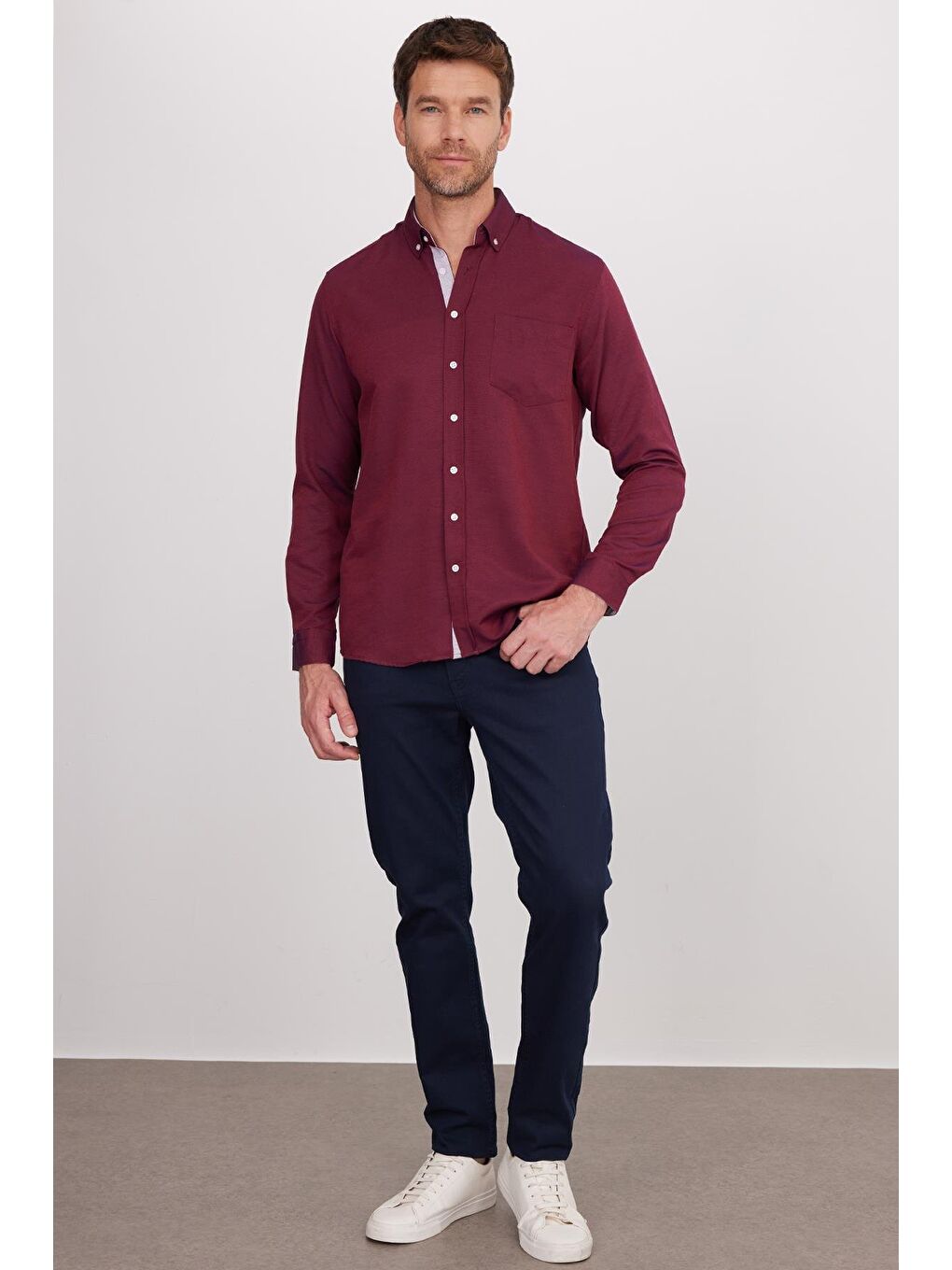 Bordo Erkek Regular Fit Klasik Kesim Düğmeli Yaka Pamuklu Kolay Ütü Oxford Düz Gömlek-3