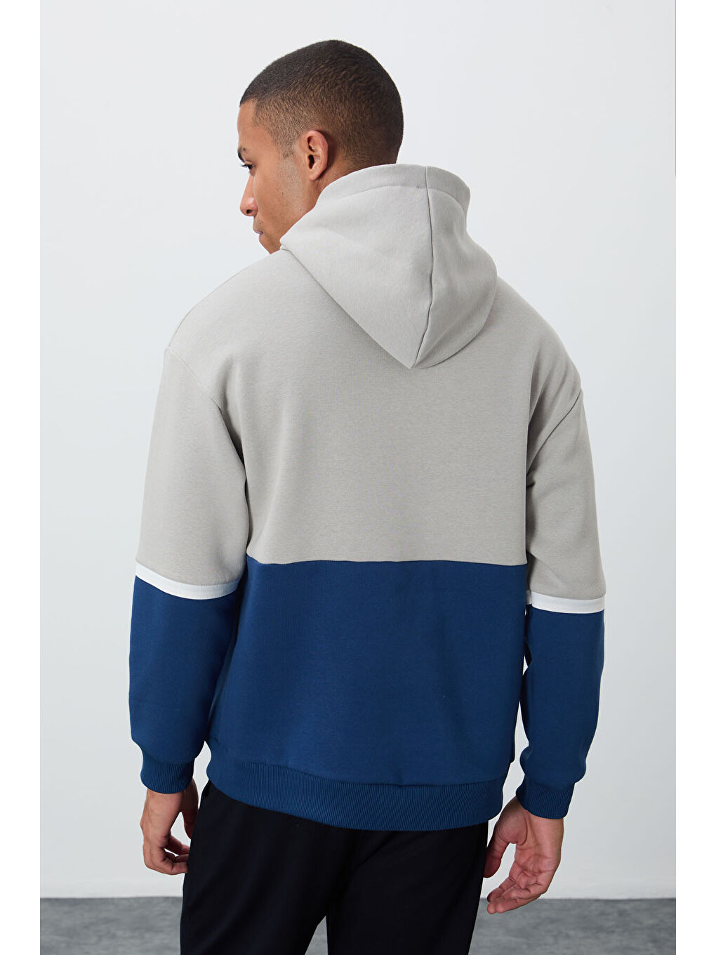 Bej Taş Pamuklu Kalın İçi Tüylü Yumuşak Dokulu Comfort Fit Nakışlı  Erkek Hoodie - 88417-4