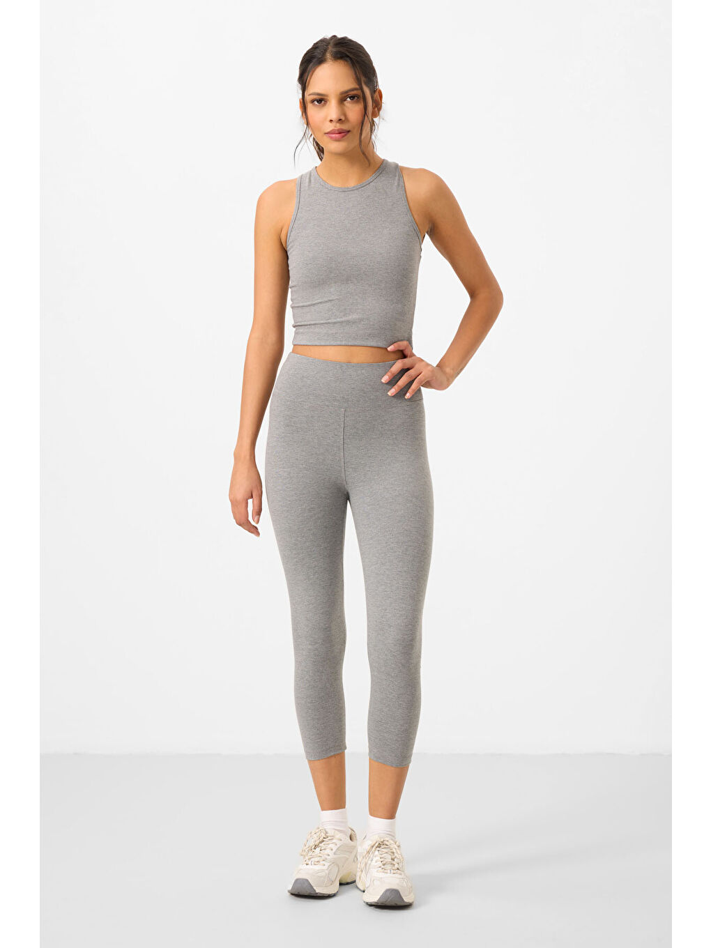 Gri Melanj Yüksek Bel Kapri-Crop Atlet Slim Fit Kadın Tayt Takım - 95284