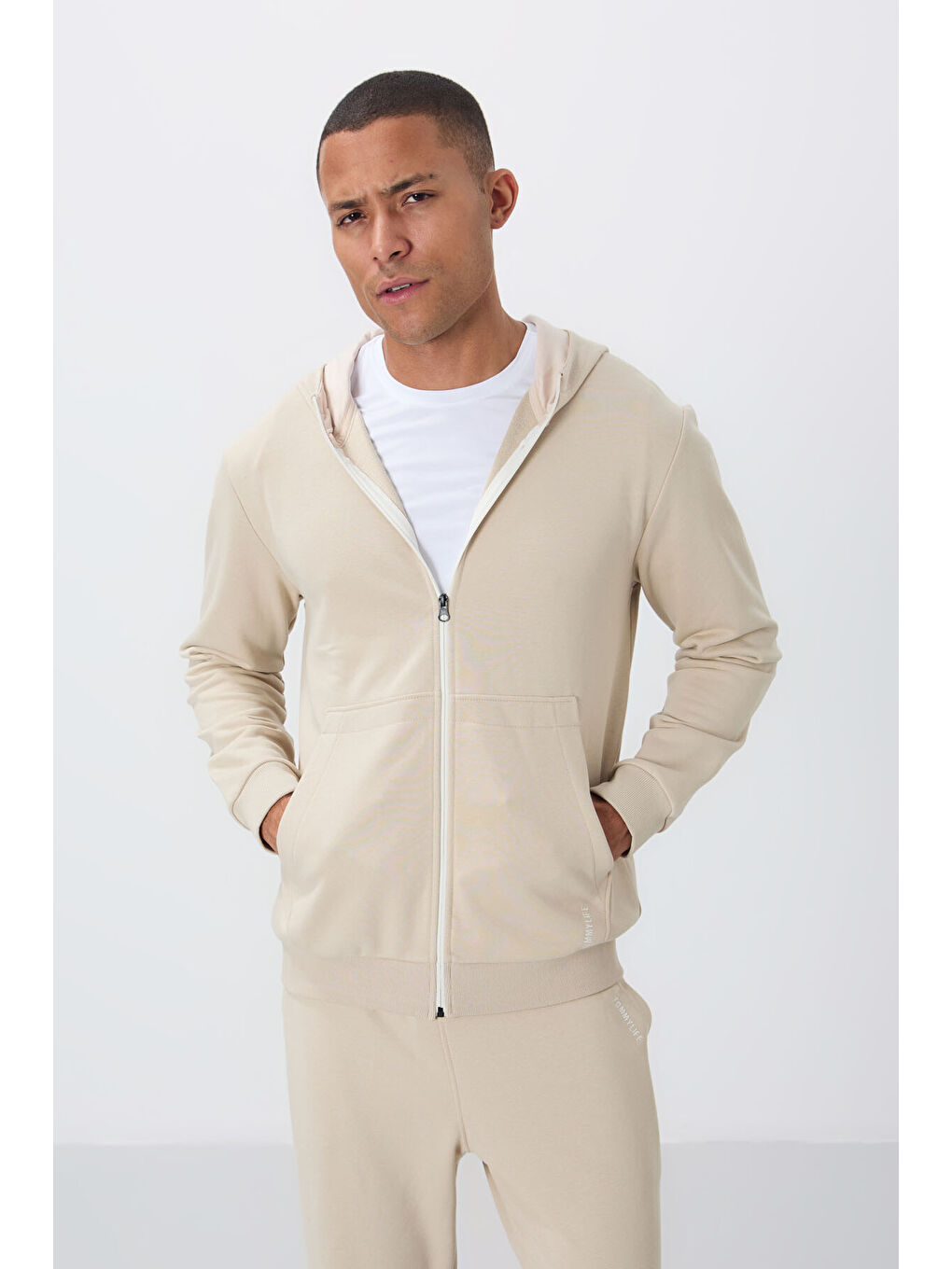 Bej Kompakt Pamuklu Kalın Pürüzsüz Dokulu Kapüşonlu Comfort Fit Erkek Eşofman Takım   85262-1