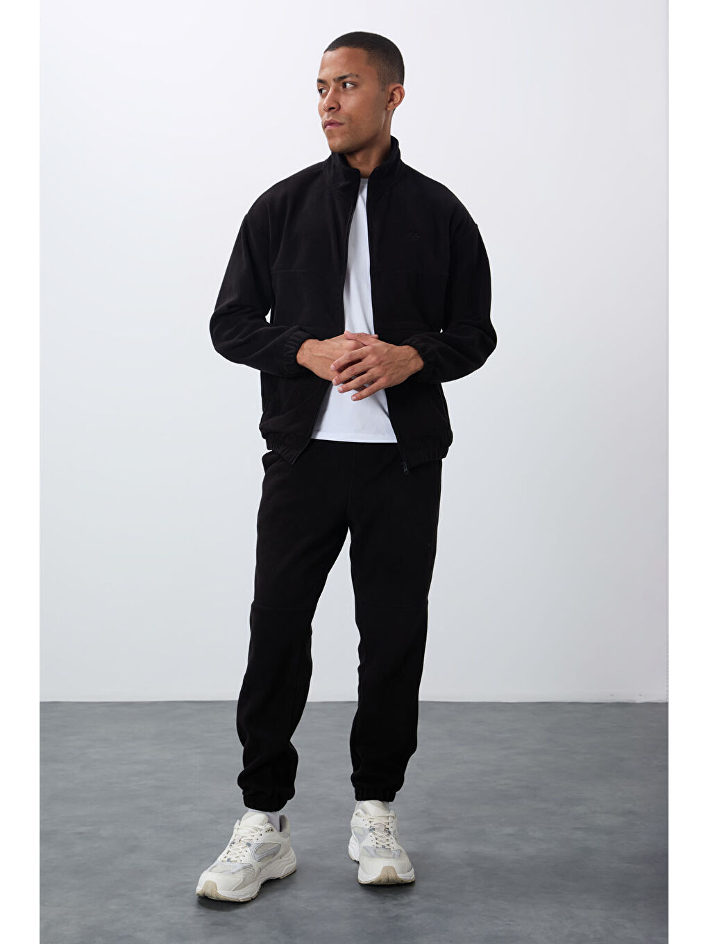 Gri Siyah Kalın Yumuşak Dokulu Comfort Fit Nakışlı Erkek Eşofman Takım - 85269-3