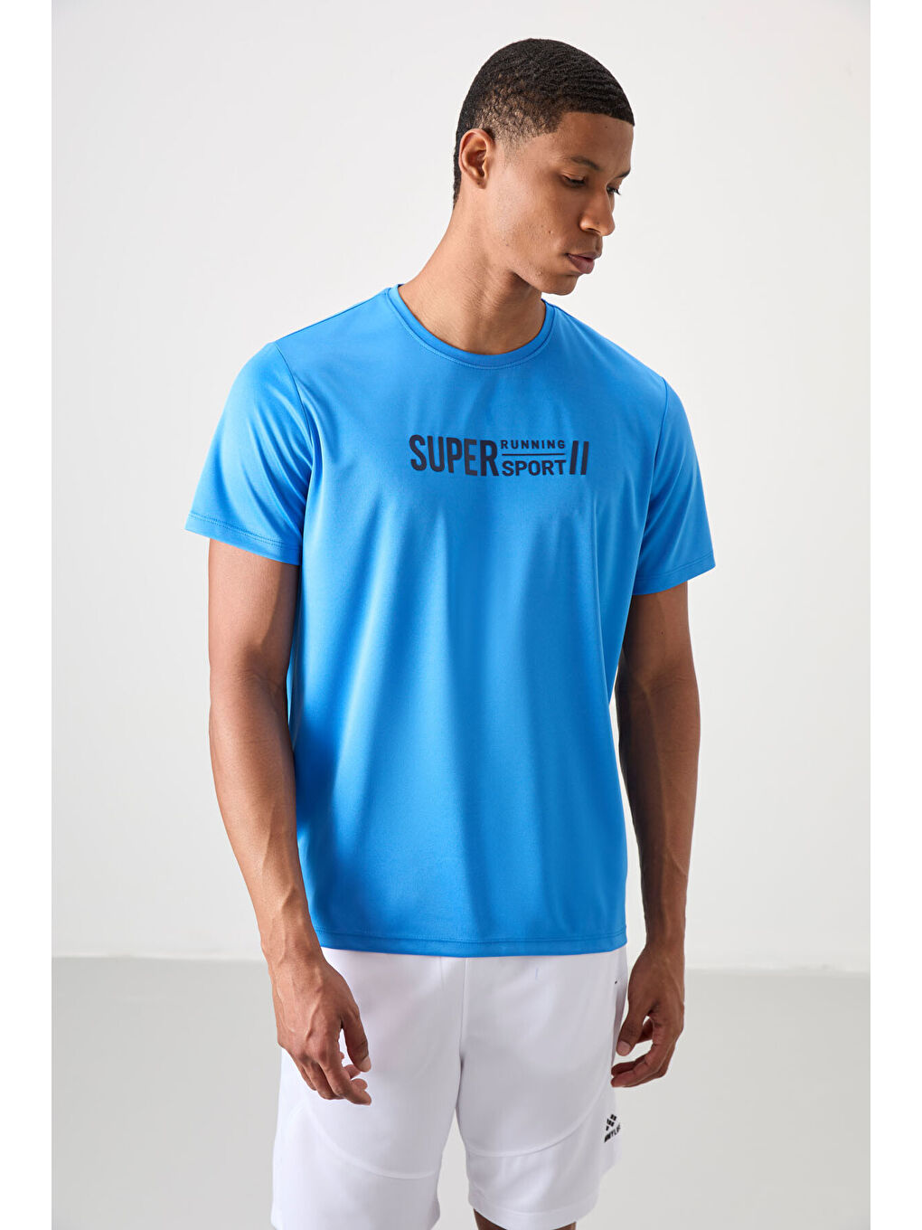 Mavi Saks Polyester Nefes Alan Dokulu İnce Esnek Standart Fit Erkek Performans Tişört - 88385-3