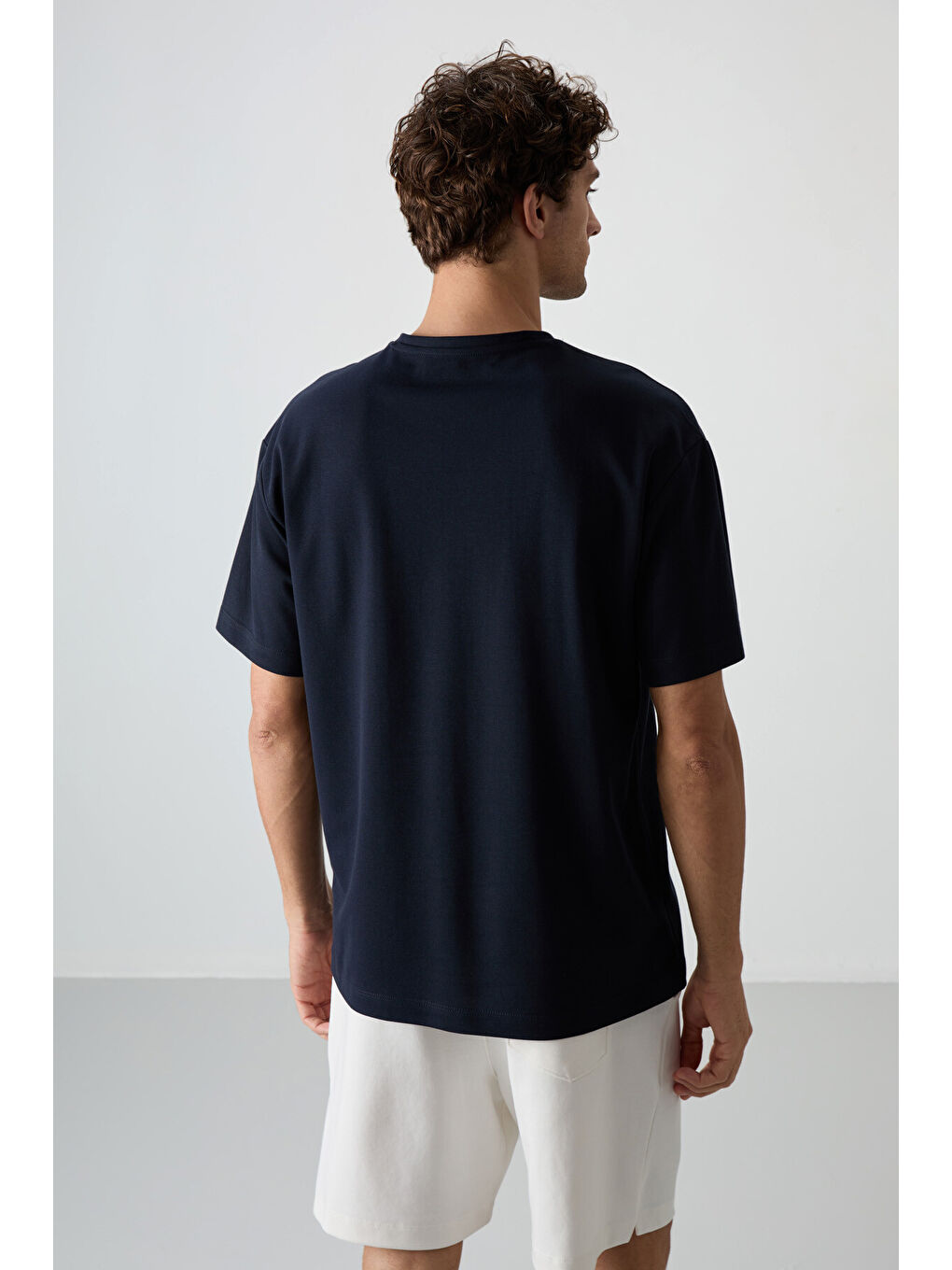 Lacivert Pamuklu Kalın Yüzeyi Dokulu  Fit  Baskılı Erkek Tişört - 88370-4