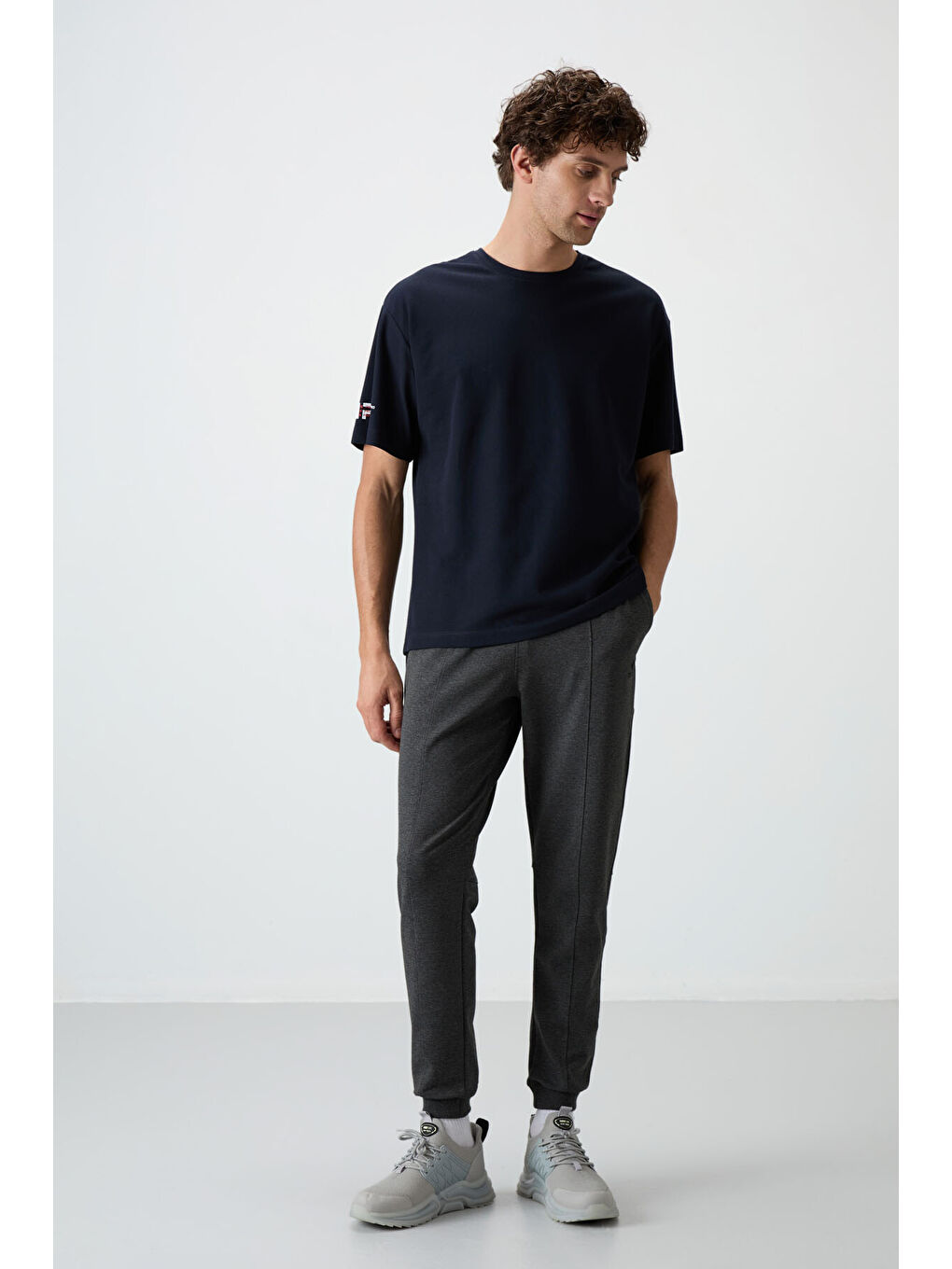 Lacivert Pamuklu Kalın Yüzeyi Dokulu  Fit  Baskılı Erkek Tişört - 88369-1