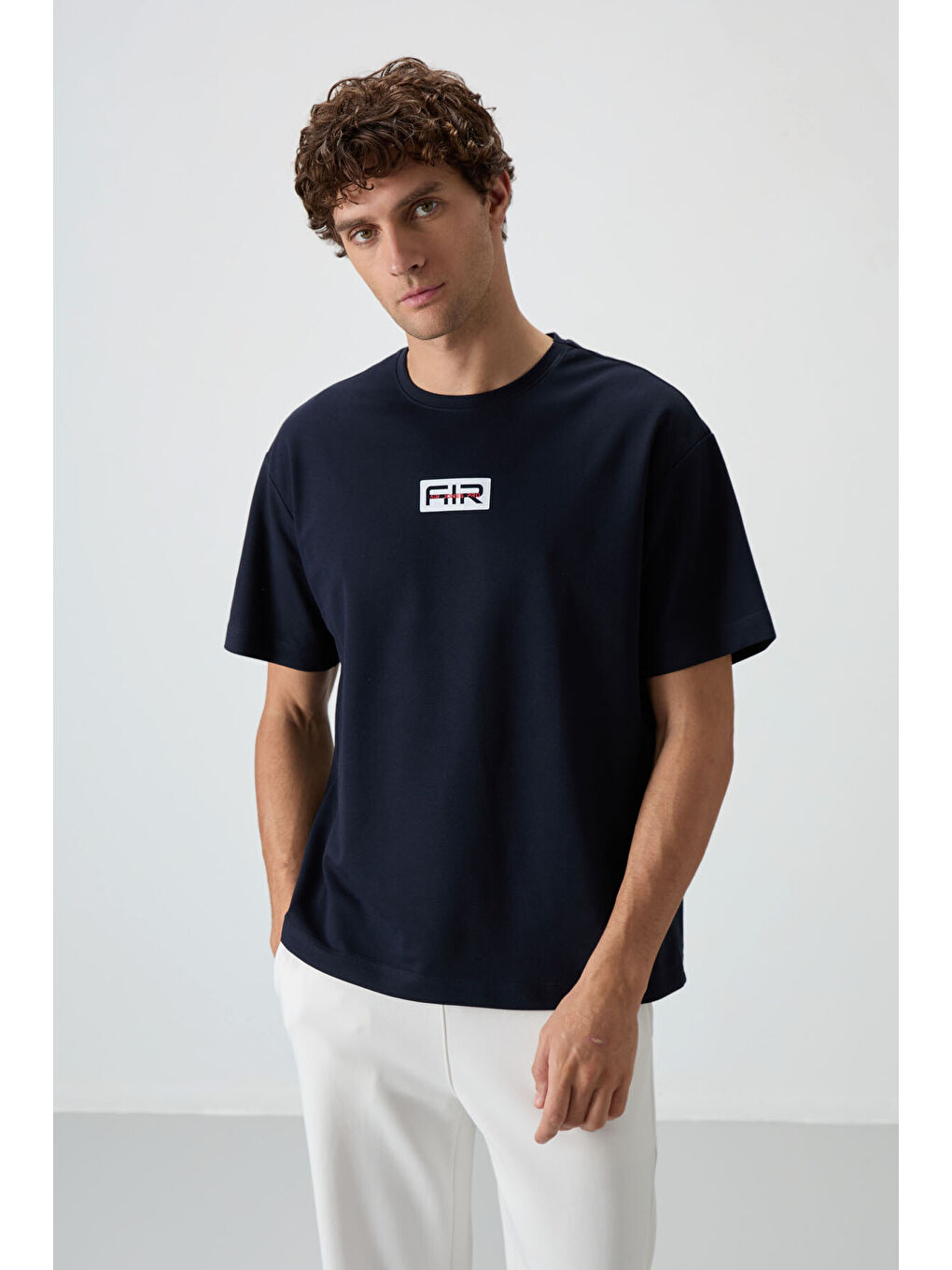 Lacivert Pamuklu Kalın Yüzeyi Dokulu  Fit  Baskılı Erkek Tişört - 88367