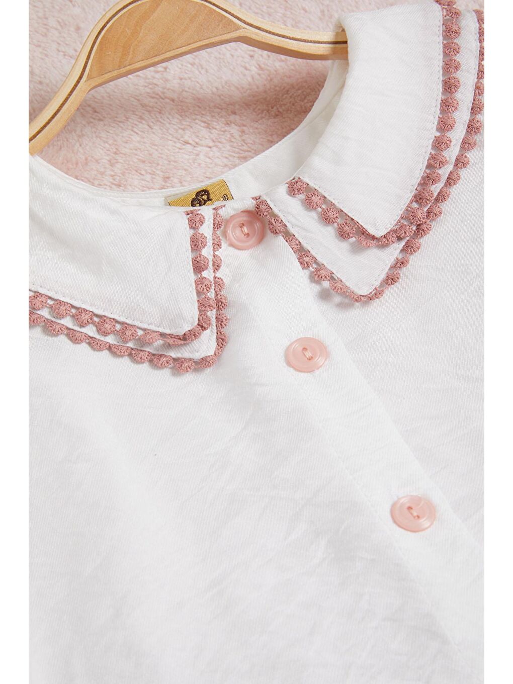 Beyaz Dantel İşlemeli Deri Şortlu Bluzlu Kız Takım 15518-4