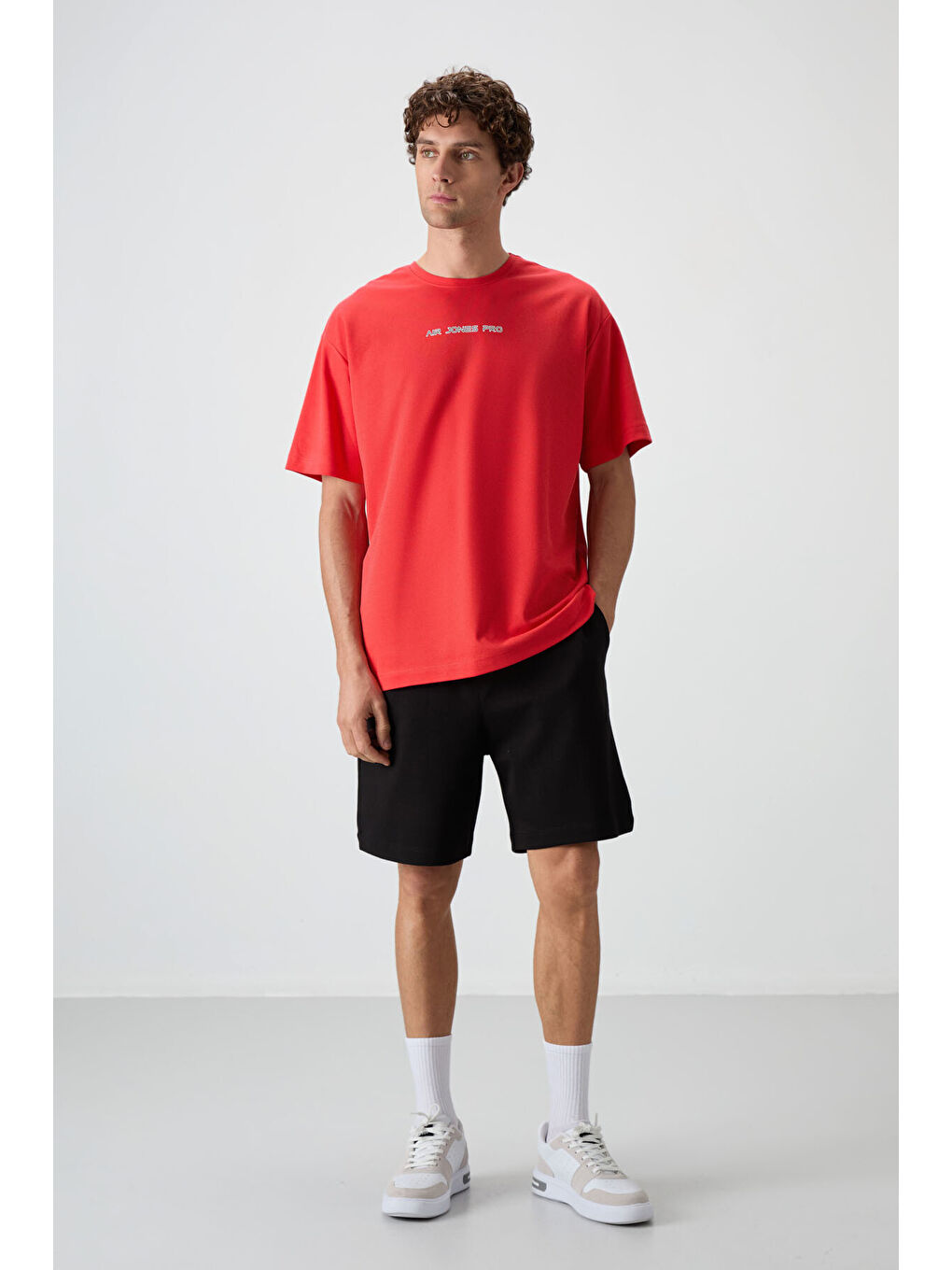 Kırmızı Pamuklu Kalın Yüzeyi Dokulu  Fit  Baskılı Erkek Tişört - 88364-1