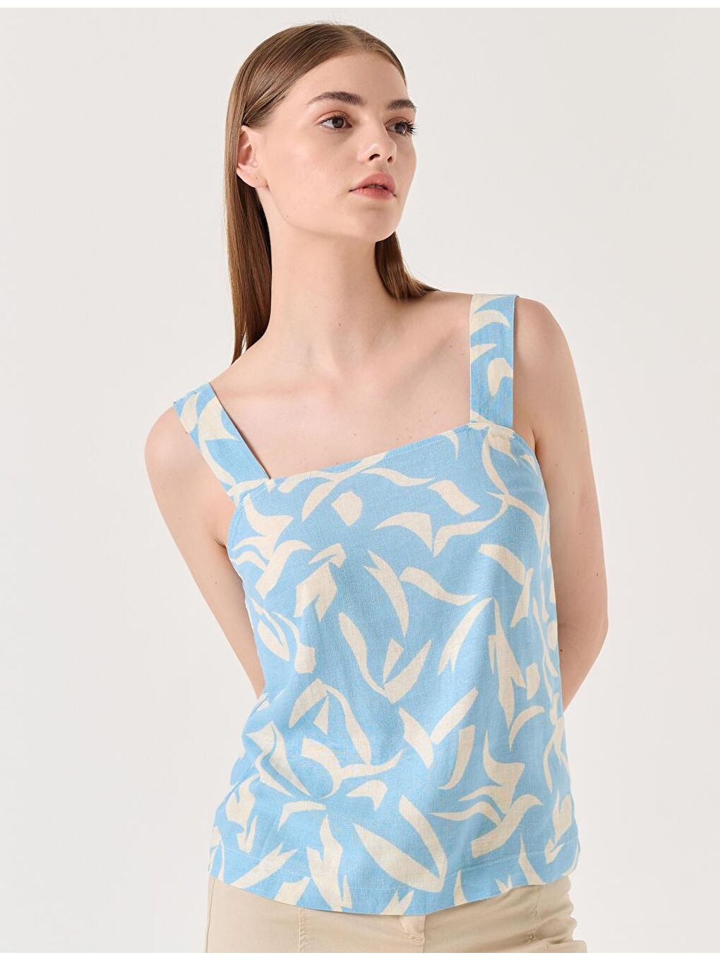 Gök Mavisi Kare Yaka Askılı Desenli Keten Bluz