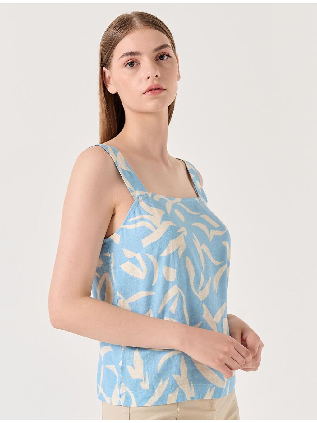 Gök Mavisi Kare Yaka Askılı Desenli Keten Bluz-3