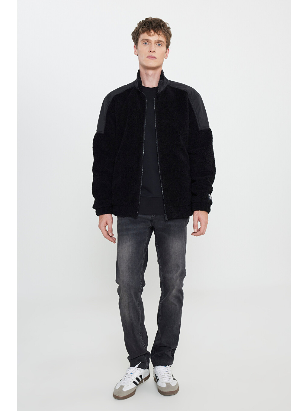 Relaxed Fit Geniş Kesim Fermuarlı Omuz Detaylı Siyah Sherpa Ceket-2