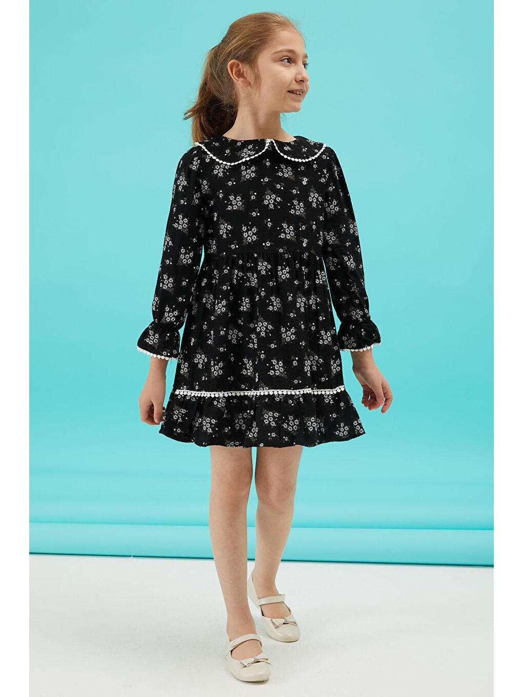 Siyah Çiçek Desenli Dantel Detaylı Kız Elbise 15173-2