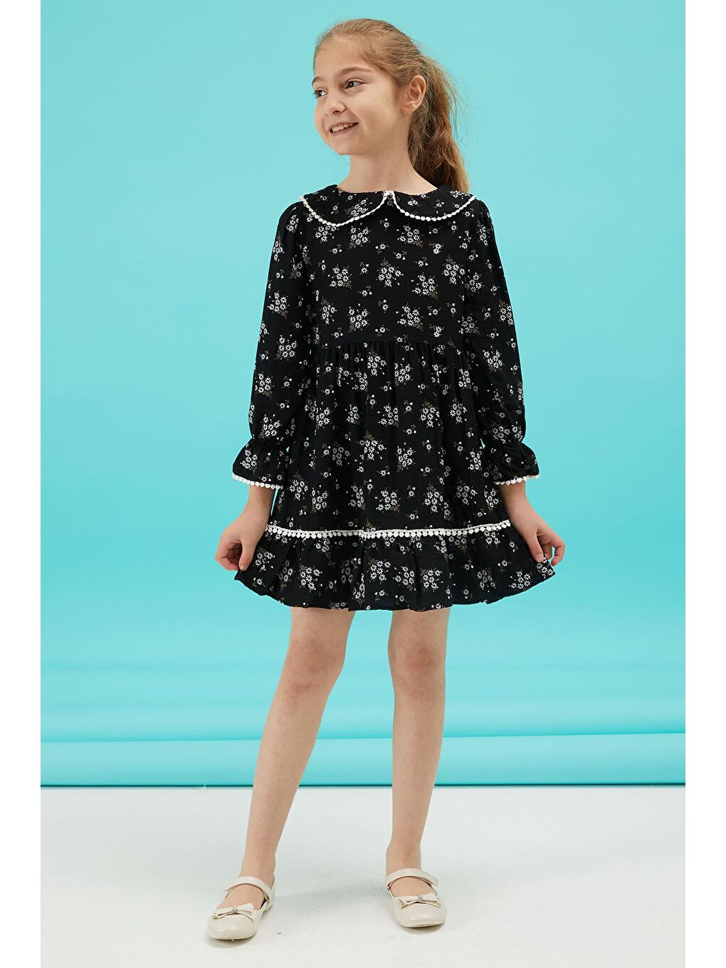 Siyah Çiçek Desenli Dantel Detaylı Kız Elbise 15173-3