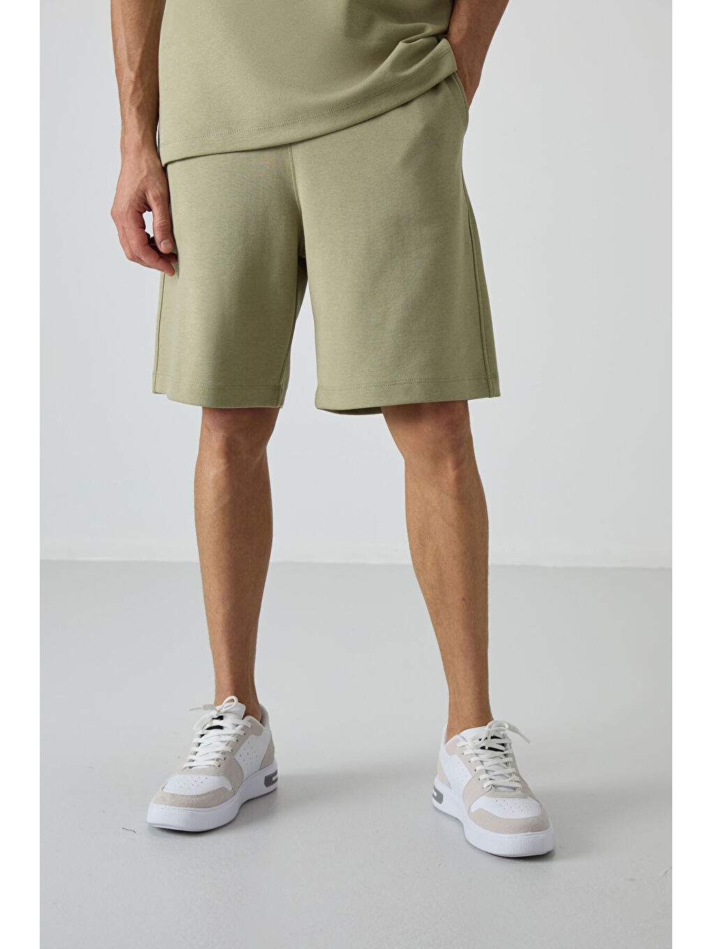 Yeşil Açık Çağla Pamuklu Kalın Yumuşak Dokulu  Fit Basic Şortlu Takım - 85249-4