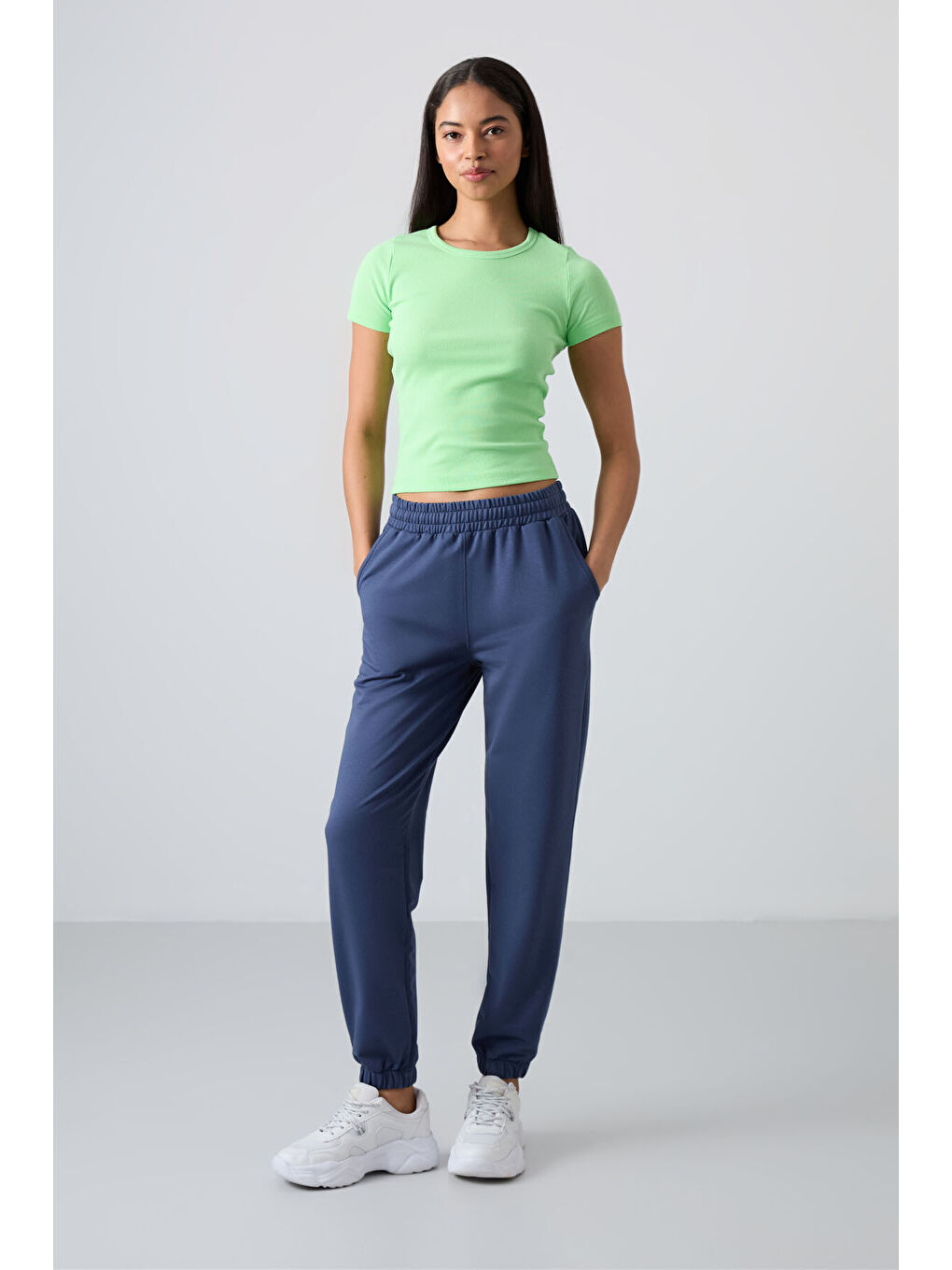 Petrol Cepli Yüksek Bel Rahat Form Lastik Paça Kadın Eşofman Alt - 94583