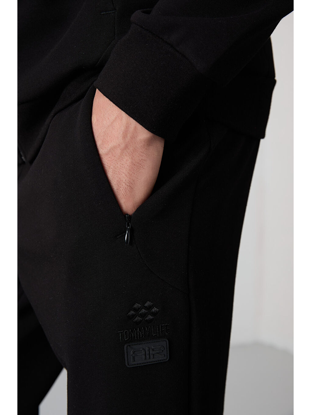 Siyah Pamuklu Kalın Yumuşak Dokulu Comfort Fit Baskılı Erkek Eşofman Takım - 85236-2