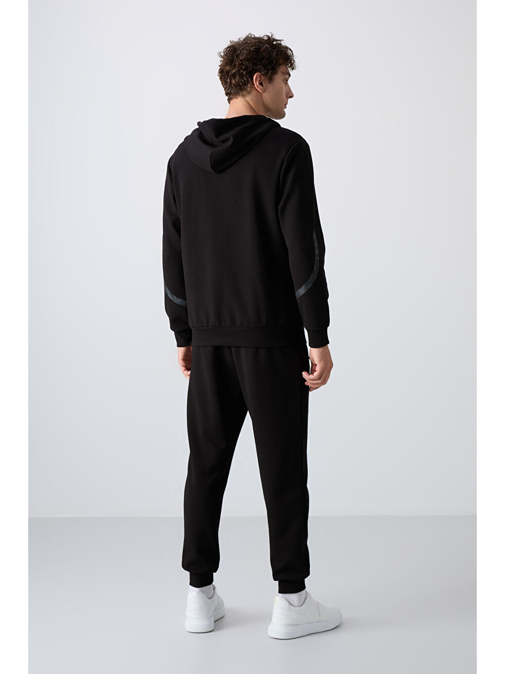 Siyah Pamuklu Kalın Yumuşak Dokulu Comfort Fit Baskılı Erkek Eşofman Takım - 85236-4