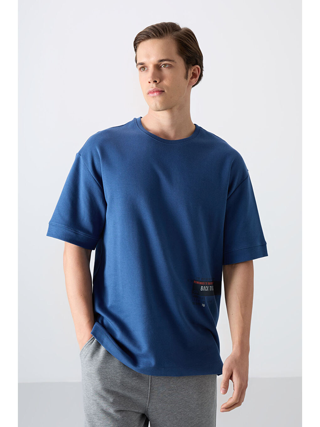 Mavi Pamuklu Kalın Yumuşak Dokulu Oversize Fit Baskılı Erkek Tişört - 88322