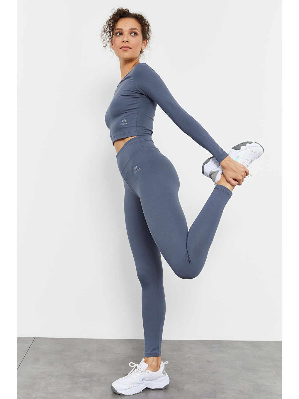 Petrol Uzun Kollu Dar Kalıp  O Yaka Kadın Crop Top Tişört - 97150-1