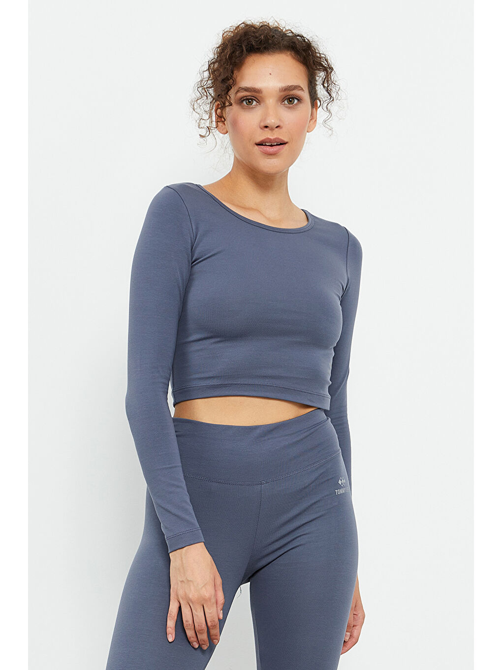 Petrol Uzun Kollu Dar Kalıp  O Yaka Kadın Crop Top Tişört - 97150-2