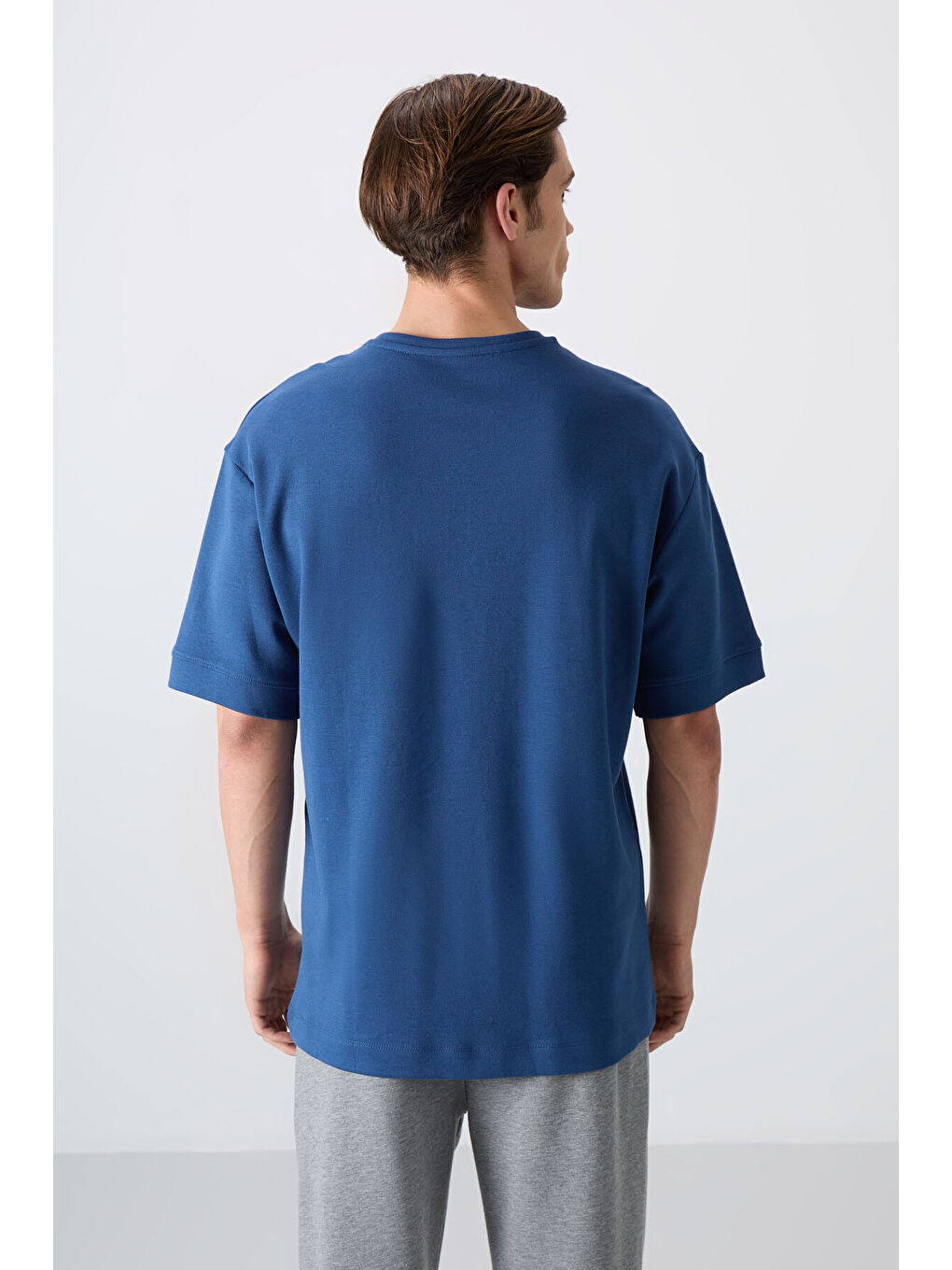 Mavi Pamuklu Kalın Yumuşak Dokulu Oversize Fit Baskılı Erkek Tişört - 88322-4