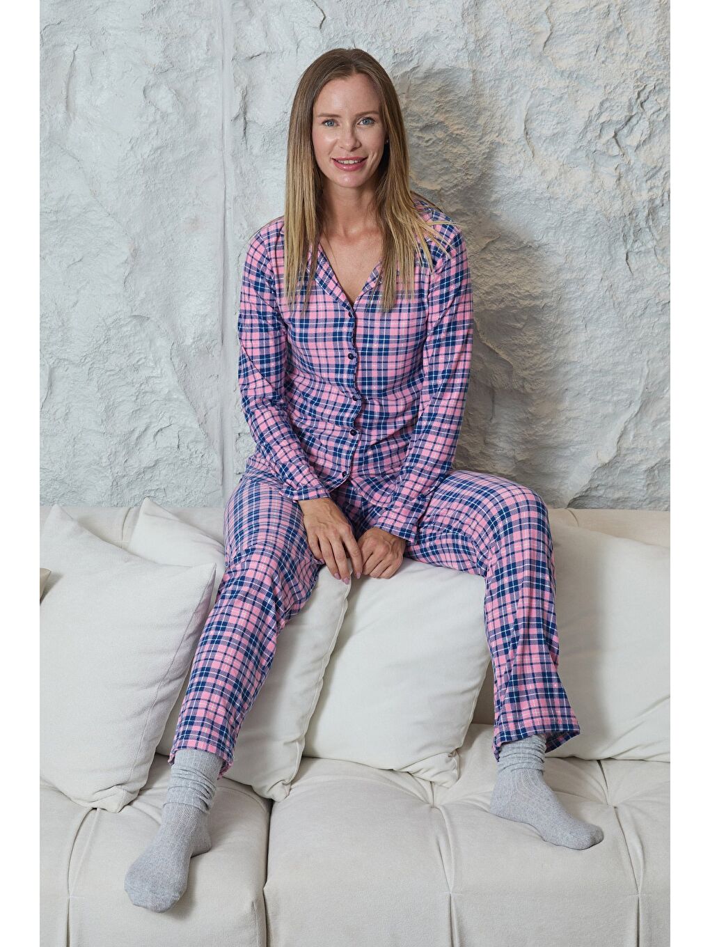 Mavi Ayıcık Desenli Gömlek Yaka Süet Pijama Takımı-1