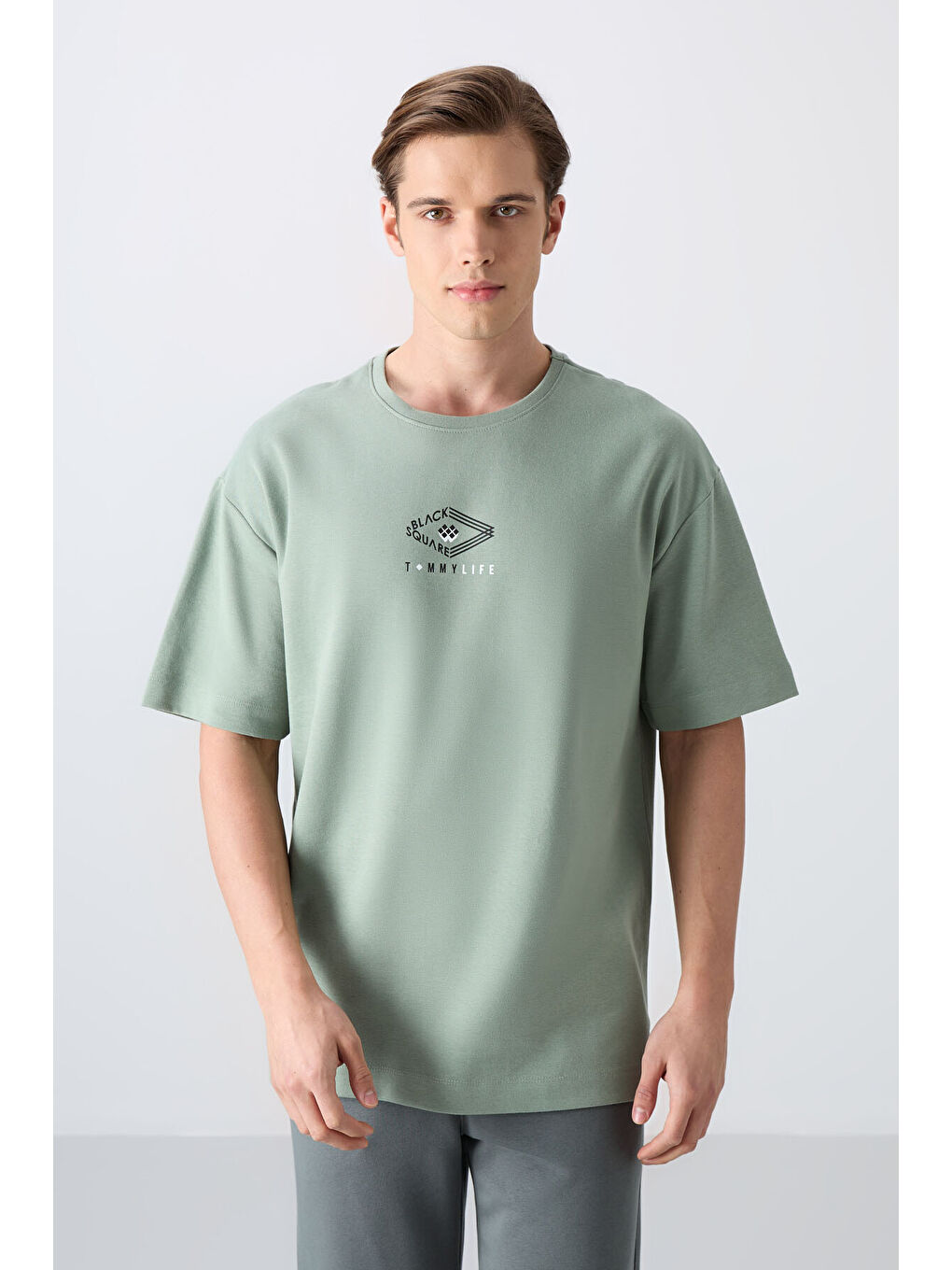 Açık Yeşil Pamuklu Kalın Yumuşak Dokulu Oversize Fit Baskılı Erkek Tişört - 88325-3