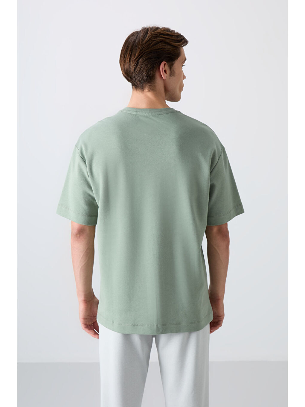 Açık Yeşil Pamuklu Kalın Yumuşak Dokulu Oversize Fit Baskılı Erkek Tişört - 88324-4