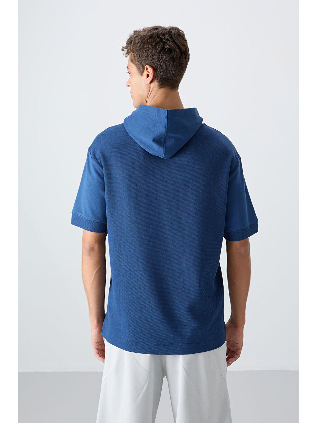 Mavi Pamuklu Kalın Yüzeyi Dokulu Oversize Fit Basic Erkek Tişört - 88335-4