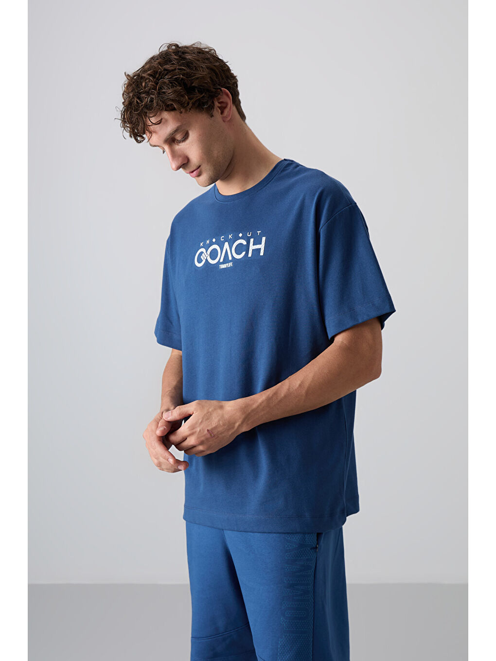 Mavi Pamuklu Kalın Yumuşak Dokulu Oversize Fit Baskılı Erkek Tişört - 88329-3